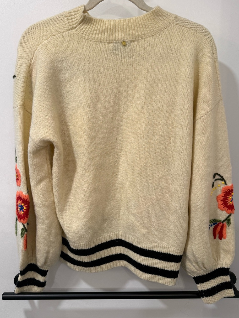 Harlyn from Anthropologie Cream Floral Embroidered Women’s Sweater size M - Picture 2 of 5